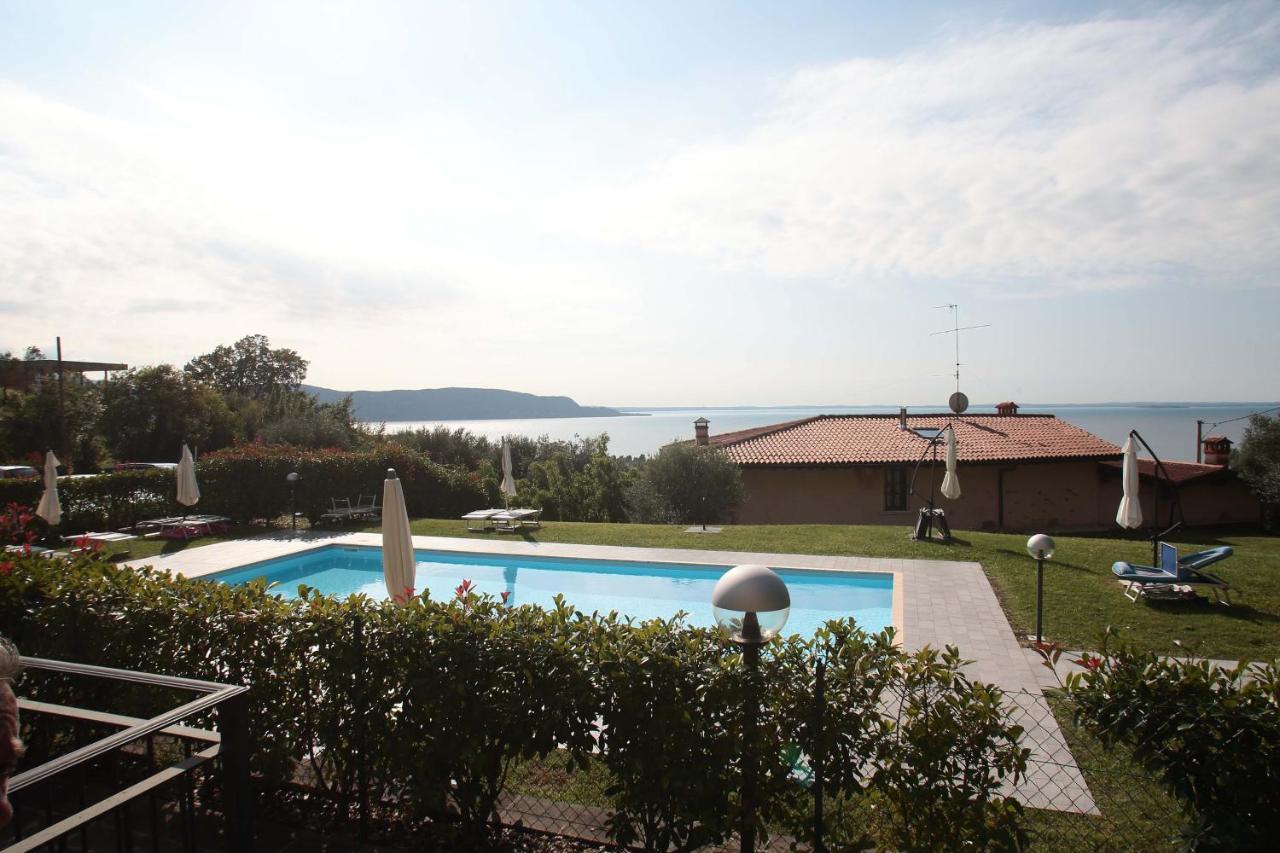Panorama Lake View, Pool & Garden, 2 Bathrooms, Kingsize & Single-Beds, Fast Internet Тосколано-Мадерно Экстерьер фото